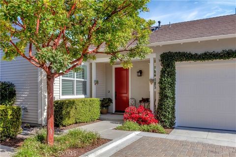 Pristine, highly upgraded Plan 3 single story condo located in award winning Vireo community at Gavilan, a 55+ in the Esencia neighborhood of Rancho Mission Viejo. 2 bd, 2.5 bath. & approx. 1700 sq. ft. of living area. Features include wood laminate ...