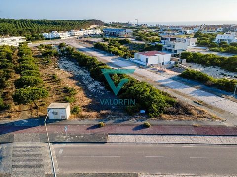 Grundstück in Pedra do Ouro mit genehmigtem Projekt. Das Hotel liegt am wunderschönen Strand Pedra do Ouro, in sehr ruhiger Lage. Es verfügt über ein genehmigtes Projekt und eine Baugenehmigung, die für eine Villa mit 4 Schlafzimmern mit großzügigen ...