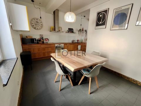 FOR SALE in CARCASSONNE (11) - In the Capucins district, renovated character house with T4 type terrace comprising 3 bedrooms with cupboard, a fitted kitchen, a living room, a shower room with toilet, a separate toilet. Cellar that can also be used a...