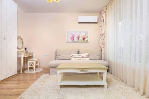 Kick back and relax at this stylish place in a nice new building in the beautiful Plovdiv. Carefully designed & fully equipped, this 1BD apartment will provide you with the cozy atmosphere needed for a pleasant stay. Located in a lively area, you wil...