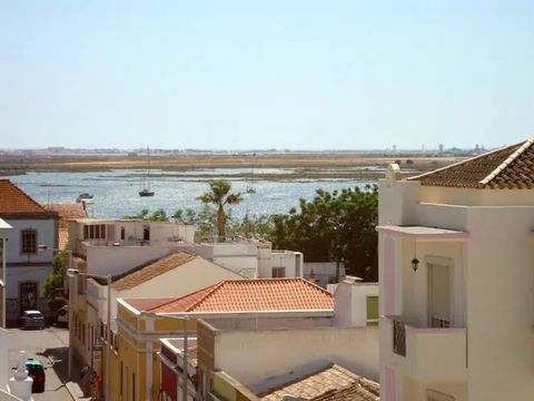 Charming T2 apartment located in Faro city centre - 50m away from the train station and close to all facilities . The apartment is totally equipped and it has an Ac unit on the living. Both bedrooms have an electric heaters.