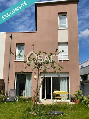 Située aux portes de Caen, dans un quartier agréable d' Hérouville-Saint-Clair, cette maison de 80 m² se trouve dans un environnement urbain offrant la proximité des transports en commun, d'une école, de commerces et de parcs. Dotée d'une terrasse, d...