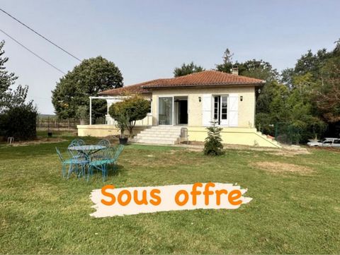 Come and discover this 1970s house, whose 108m2 interior has been completely renovated. You'll enjoy beautiful spaces with a lovely living room equipped with a pellet stove and a separate, fully-equipped kitchen. From the living room you'll access a ...