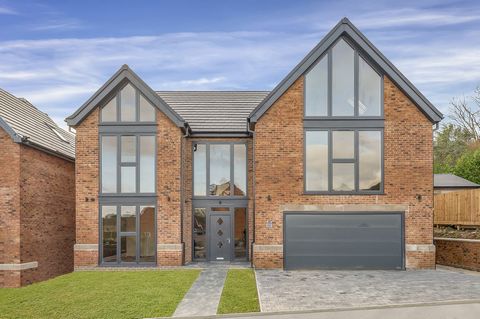 An exceptional new build home situated in the highly regarded suburb of Mapperley, approximately 3 miles north of Nottingham City Centre. THE PROPERTY Howieson Court offers a first class and brand-new development consisting of just 9 luxury homes, tu...