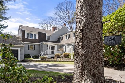Privacy abounds this striking colonial with not a thing to do but enjoy! With a welcoming foyer, soaring ceilings and hardwood floors, #34 Brush Hill Lane is dripping with charm and details not typically found. Custom millwork, custom built-ins and o...