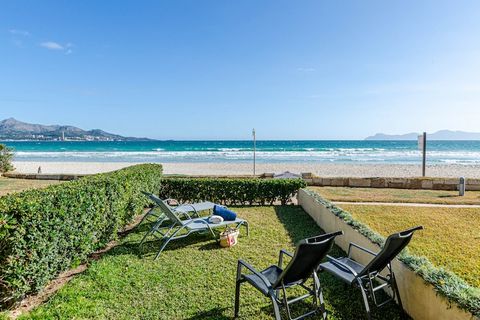 Este apartamento está a pie de playa y ofrece un hogar tranquilo a 2-6 huéspedes. Playa de Muro es famosa por ser una de las playas más bonitas de Mallorca. En los alrededores se encuentran supermercados, restaurantes y una estación de bus. Es recome...