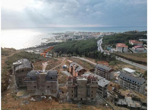 Die Eigentumswohnung befindet sich in Alanya. Alanya liegt ca. 90 Autominuten von Antalya entfernt und gehört zur gleichnamigen Provinz Antalya. Alanya ist eines der weltweit bekanntesten Ferienziele der Türkei. Gleichzeitig hat die Stadt eine Geschi...