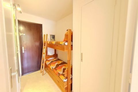 Diese studio in Les Deux Alpes mit hat eine Kapazität für 4 personen. Unterkunft Unterkunft hat 28 m² befindet sichbequeme und sonnige, Die Unterkunft befindet sich in der Nähe von direkt am skigebiet, mit Blick auf die Berge und das Skigebiet. Die U...