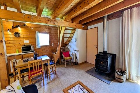 Ontsnap voor een verblijf in het hart van het Scandinavische dorp La Féclaz, in ons charmante chalet, ontworpen voor maximaal 2 personen. 6 personen. Genesteld in een uitzonderlijke natuurlijke omgeving, biedt deze oase van rust een adembenemend uitz...