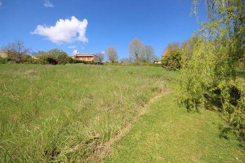 Elevated pretty plot with CU.Situated on the edge of a pretty rural village. Reached by a small country lane. This Elevated plot affording stunning, truly wonderful views as far reaching as the Pyrenees.A mature hedge outlines the plot with various f...