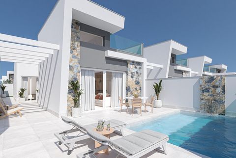 Neu gebaute moderne Villa mit privatem Pool und in Strandnähe in Los Alcazares~~Luxuriöses Wohnen in Strandnähe~Entdecken Sie diese exklusive Wohnanlage mit fünf einstöckigen Villen in der charmanten Stadt Los Alcázares. Jede Villa verfügt über einen...