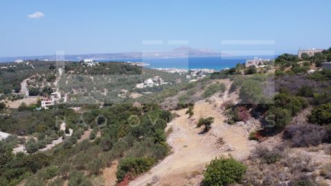 Charmantes Grundstück zum Verkauf in Apokoronas, Chania Atemberaubender Blick auf das Meer und die Berge Eingebettet in die ruhige Umgebung in der Nähe des Dorfes Aspro bietet dieses 3040 m2 große Grundstück einen spektakulären Blick auf das Meer, di...