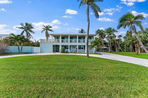 Are you looking for a FLORIDA BEACH BEAUTY with Atlantic Ocean Access and Views? Come see this amazing 5000 SqFt, 2 story that's sure to impress! First floor has 2 bedrooms with 2 full bathrooms, living room with u-sofa, pool table room, and kitchene...