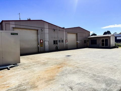 FOR SALE: 40 Mornington-Tyabb Road, Tyabb A Prime Industrial Property with Exceptional Potential Nestled in the heart of Tyabb, this industrial property offers a rare opportunity to elevate your business or expand your investment portfolio. With its ...