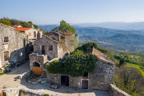 Location: Istarska županija, Pićan, Pićan. Central Istria, three authentic Istrian terraced houses for renovation Terraced houses for sale in a small Istrian village in central Istria. The area has valuable natural and cultural heritage, a significan...