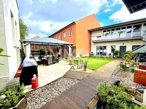 This well-kept apartment building in Potsdam-Babelsberg consists of four separate apartments and was extensively renovated in 2020. It offers an excellent opportunity for investors or owner-occupiers looking for an attractive property in a sought-aft...