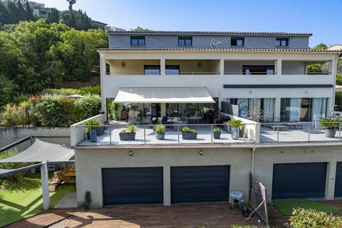 APPARTEMENT DE STANDING - VUE EXCEPTIONNELLE - PORTICCIO