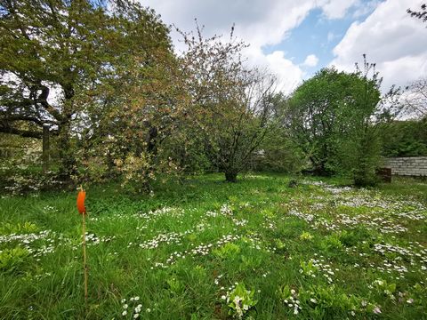 Beau terrain à bâtir?PRIX TRES RAISONNABLE!