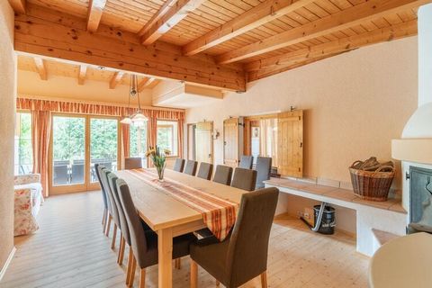 This large holiday home in classic Austrian style will inspire you! In a great location in Maurach am Achensee, families and groups can enjoy the Tyrolean mountains and the lake to the full! Maurach is located at the southern end of the Achensee, the...