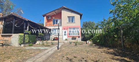 For sale is a large family home, located in the lovely town of Kableshkovo, less than 10 km from the Black Sea. The house has 3/4 bedrooms and 2 bathrooms, distributed on two floors. It lies on a large plot with rich fruit garden, lovely kitchen and ...