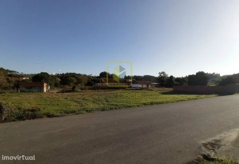 Land with construction feasibility with a total area of 800m2. The Parish of Oliveirinha is geographically located in the center of the southern area of the Municipality of Aveiro and is approximately 6 km from the Center. It consists of the followin...