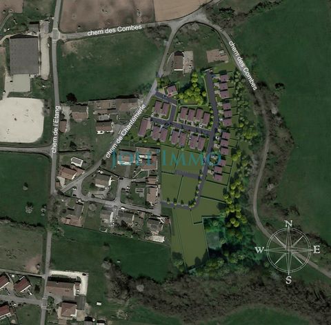 The agency Joll'immo presents this serviced land free builder in the town of Faramans. You will have 934m2 including 605m2 buildable to realize your future project. FAI price: 80 000 €. To visit this field, quickly get in touch with Véronique JOLLY a...