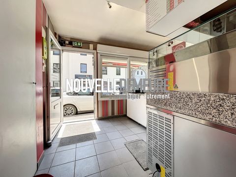 Nouvelle Demeure offers for sale this business with a surface area of 45m2 in the center of the town of Combourg! This business consists of a main room with oven and vegetable bar, a storage room with three professional fridges and a toilet. Lease: 3...