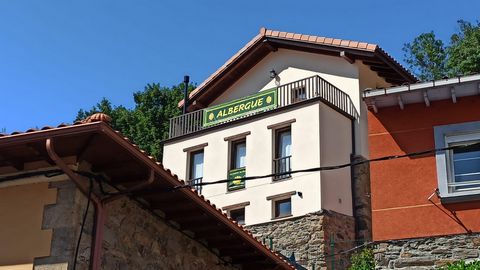 Stunning 28 bed Hostel For Sale in Pola De Allande Asturias Spain Esales Property ID: es5553605 Property Location Barrio La Pena 4 , 33880 Pola De Allande Asturias Oviedo Spain Property Details With its glorious natural scenery, excellent climate, we...