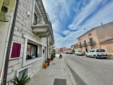 TELTI - INDEPENDENT HOUSE Terraced house A 3 bedroom, 3 bathroom detached house in Telti offers ample living space and comfortable surroundings. The house looks like a villa or a two-storey residence, with a typical design and great details in the ar...