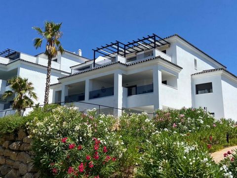Located in Estepona. We are pleased to offer for rental this stunning contemporary two bedroom penthouse situated within Mirador de Estepona Hills. The apartment boasts beautiful views over Estepona and out to sea. This fully furnished property has t...
