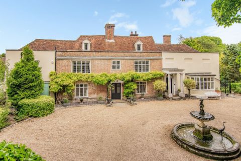 The Grange is a splendid Grade II listed property dating back to the 1600s. The house sits proudly on a 0.57 acre plot in an enviable position at the heart of a thriving village; it is remarkably peaceful for such a central location. Bathed in a beau...
