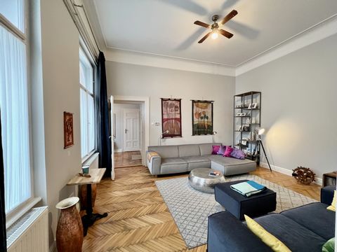 A beautifully renovated, classic apartment is for sale in Budapest's 8th District. Located excellently in the so-called 