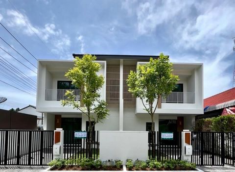 Présentation de cette charmante maison de deux étages avec des rénovations récentes dans la région de Thalang. 3 chambres à coucher 3 salles de bain Balcon ️ 1 place de parking Surface de la maison : 110 m2 Prix de vente : 4,290,000 THB Lieu : Thalan...