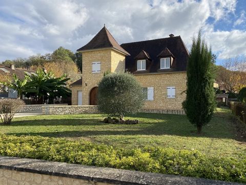 This modern, detached family home is located just a few minutes walk to the centre of St Cyprien, a popular market town, nestled in the heart of the Dordogne. The accommodation consists of, to the ground floor, an entrance hallway, a large living / d...