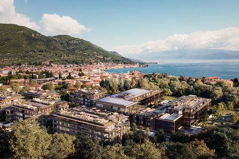 Na pięknym tle jeziora Garda powstanie czwarta i ostatnia rezydencja Falkensteiner Premium Living Residence, zlokalizowana w Salò, które ze swoimi plażami, malowniczą zatoką, ekskluzywnymi butikami i doskonałymi restauracjami jest jednym z najpopular...