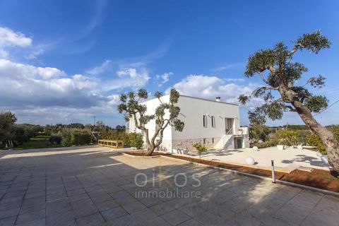 This magnificent property, strategically located in a tranquil and secure residential zone, is just 3.5 km away from Ostuni, the renowned 