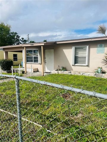 One word: location! This gem is located in the hearts of Pompano Beach, FL- close enough to everything, yet far from the noise. Over the last few years, the neighborhood has seen significant growth including at least 4 new builds along the block. The...