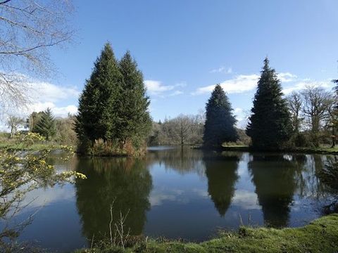 EXCLUSIVITY. Côtes d'Armor. 22320 Saint-Mayeux FOR SALE DOMAINE DE BOIS JOLY 1.5 hectares RARE product, to visit without delay, a little corner of paradise! In the heart of the authentic lands of Brittany, I offer you this authentic Breton farmhouse,...