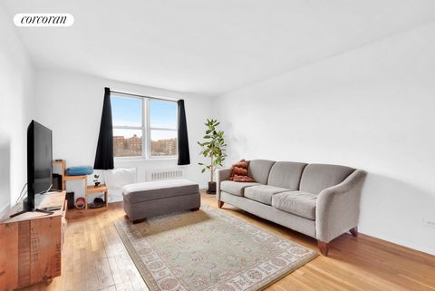 Apartment 410 features a great view, an open kitchen, recently renovated bathroom and great closet space! A bright spacious one bedroom apartment located in a beautifully maintained doorman building in Hudson Heights. Recognized as one of the best co...
