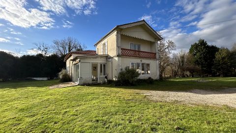 Close to the N10 motorway and the Bordeaux-Angoulême interchange, this charming former mill has been converted into a residence. Nestling in the heart of 12,217 m² of land, bordered by a stream and crossed by a millstream, it offers an enchanting set...