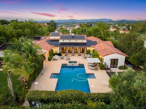 Value Range Pricing: $4.0-$4.5. Introducing a lavish sanctuary in an exclusive gated community, this single level estate spans over 4400 sq. ft. Step through the grand entrance onto beautifully level land, an entertainer's dream. Upon entering the ga...
