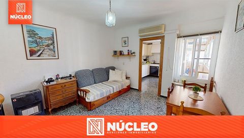 Third floor without elevator in Sant Joan d'Alacant ready to move into. We present this 76m2 property in a quiet area of the village of Sant Joan. The house is distributed as follows: -Living-dining room -3 bedrooms, of which 2 are doubles and exteri...