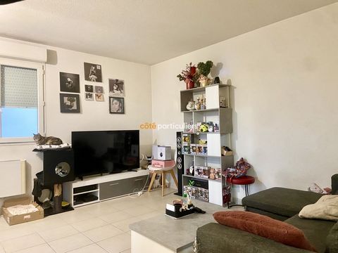 EXCLUSIVITY - In a secure residence, the Côté Particuliers Valognes agency offers you this 47 m2 apartment on the ground floor, located in LA GLACERIE. Inside, you will discover an entrance hall with cupboard, leading to a bathroom, a bedroom, toilet...