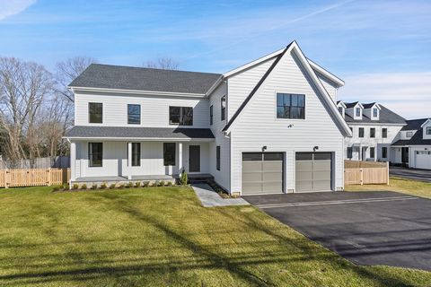 *SELLER REQUESTS HIGHEST & BEST OFFERS BY 12pm ON WED. MARCH 20. THANK YOU FOR YOUR INTEREST* Just completed by SIR Development, an established Westport-based builder with a reputation for excellence. Finished on four levels, this stylish and functio...