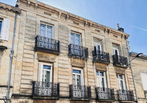 Dpt Gironde (33), à vendre BORDEAUX, appartement T2 avec balcons, de 34,28m² dans immeuble en pierre