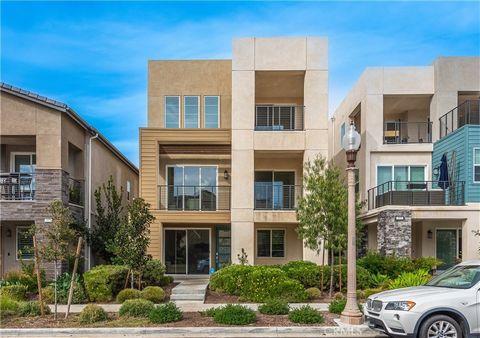 Located in the center of newly-constructed SOLIS Park in the Great Park, this gorgeous single family residence boasts a desirable floor plan with a huge beautiful balcony in the master suite on the second floor. Fabulous floor plan features 3 bedroom...