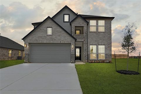LONG LAKE NEW CONSTRUCTION - Welcome home to 308 Spruce Oak Lane located in the community of Beacon Hill and zoned to Waller ISD. This floor plan features 4 bedrooms, 3 full baths, and an attached 2-car garage. You don't want to miss all this gorgeou...