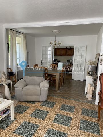 In the territory of Montlaur, acquire a new home with a village house with 4 bedrooms. Your real estate agency ERIC RONCE will be happy to help you if you wish to visit this village house. Interesting home for a first real estate purchase. Measuring ...
