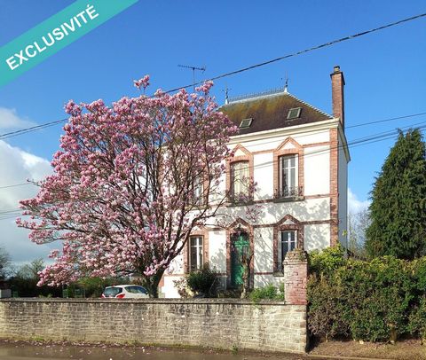 Beautiful Maison de Maître - gorgeous high ceilings and beautiful stair case leading up two stories. The house has been partly refurbished, while maintaining all the original features as much as possible. The house is light, with a modern finish, the...