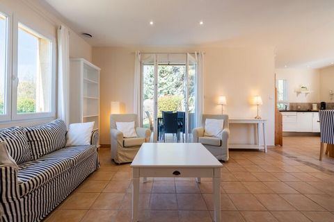 This 4-bedroom villa for 8 people located in Montbrun-des-Corbières is perfect for families with children. It comes with a relaxing bubble bath and swimming pool for a refreshing swim. The surroundings are picturesque with vineyards, mountains, ancie...